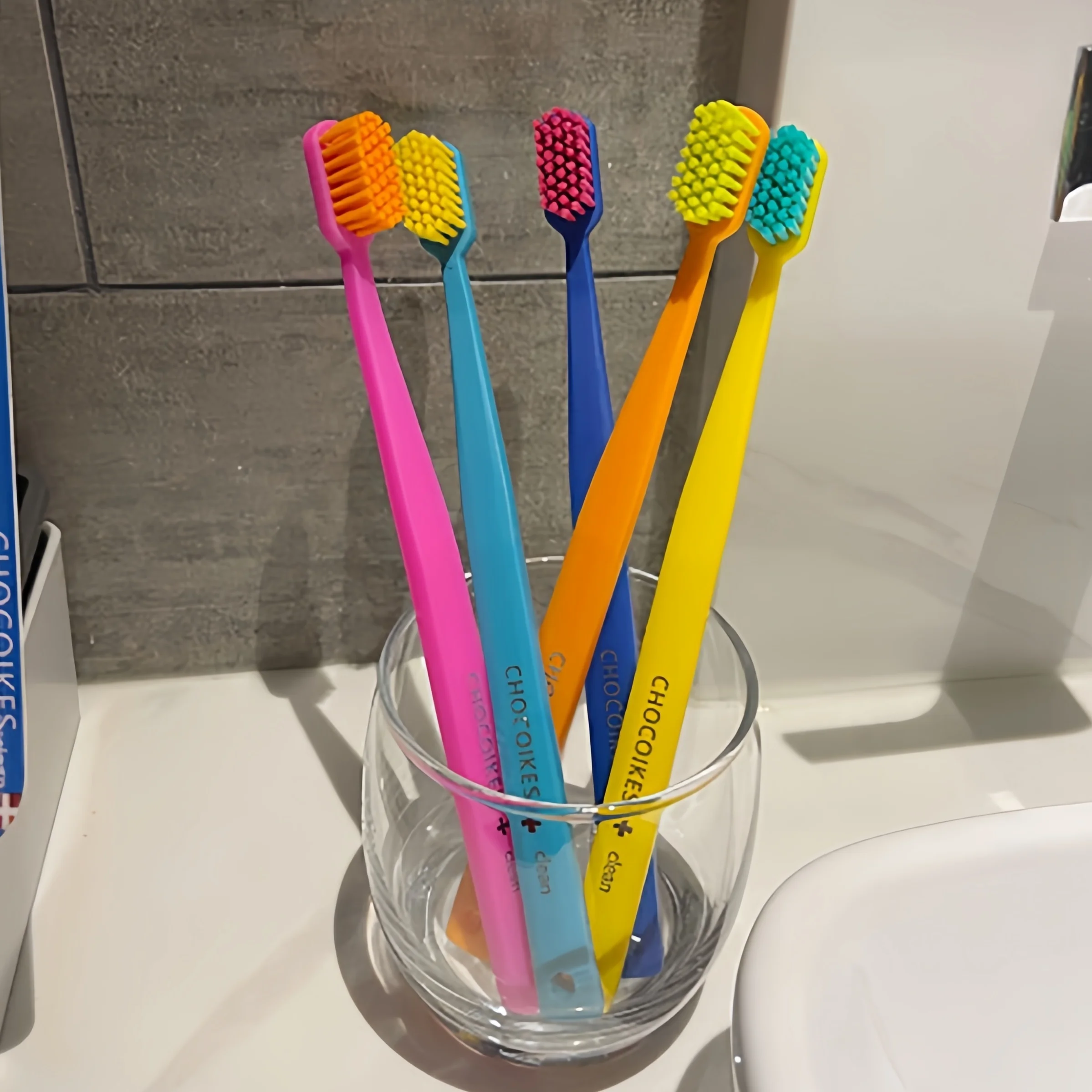 5 Packs of Chocolate Swiss Car - Bamboo Toothbrush Set avis et prix